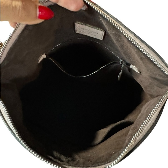 LOUIS VUITTON Babylone Mahina Calfskin Leather Shoulder Bag Pink - Picture 6 of 15